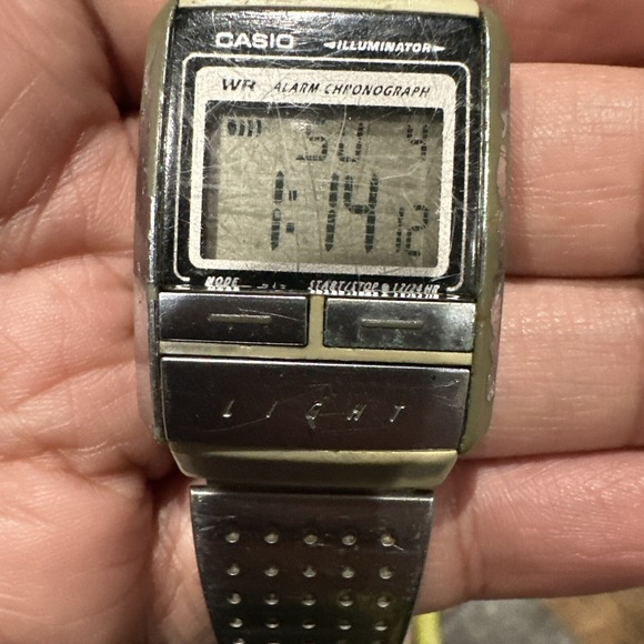 Casio‎ Illuminator A200 Digital Men Vintage Collectable Runs But Need Clean Up - Picture 1 of 12